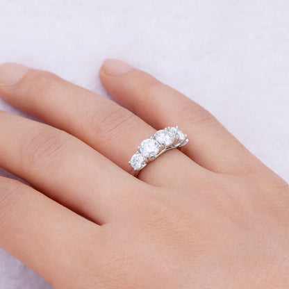 Luxurious Moissanite Ring in 925 Silver (European Style)