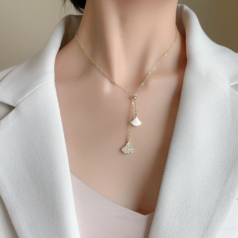 Trendy Minimalist Choker Necklace for Women 2020